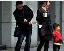 Chinese chopstick pickpocket