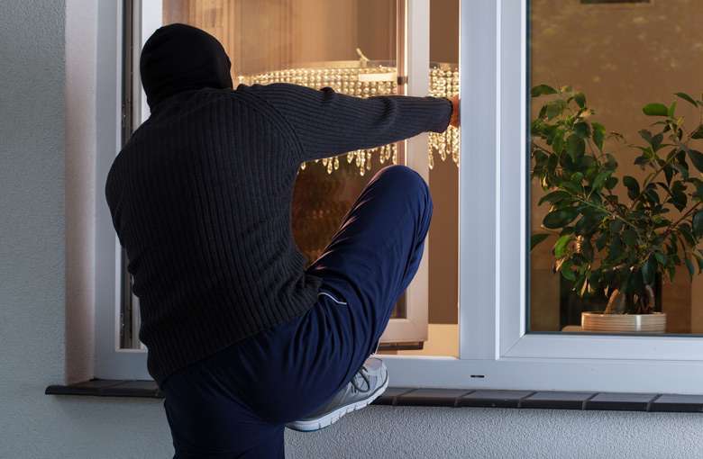 prevent home burglaries - Prevent Home Burglary Advice and tips travel safety advice