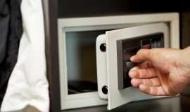 How to open a hotel safe, not as safe as your think