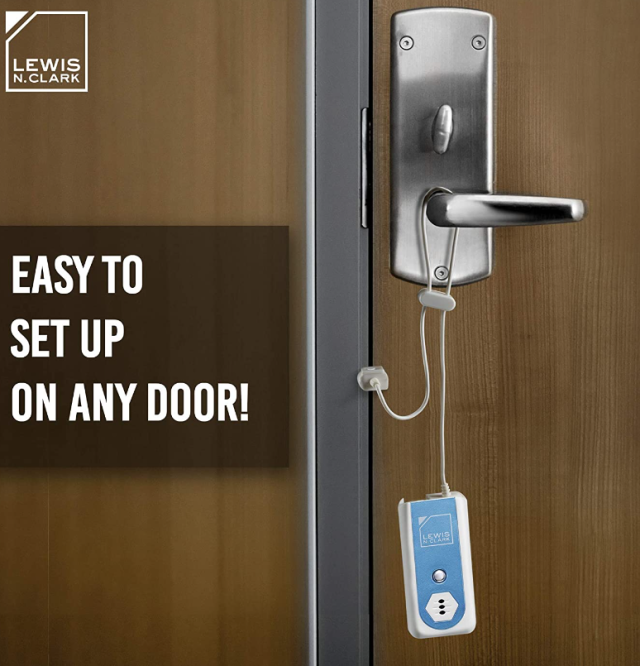 Portable door alarm for hotel rood doors