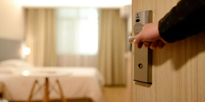 stop burglars opening your hotel room with portable door lock